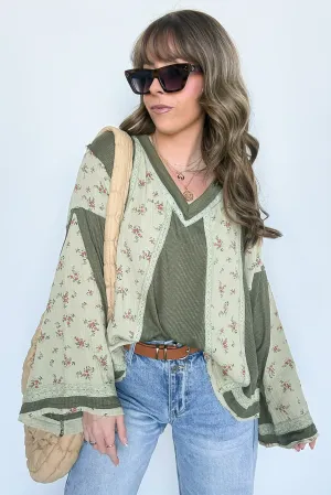 Allysia V-Neck Floral Contrast Top - FINAL SALE