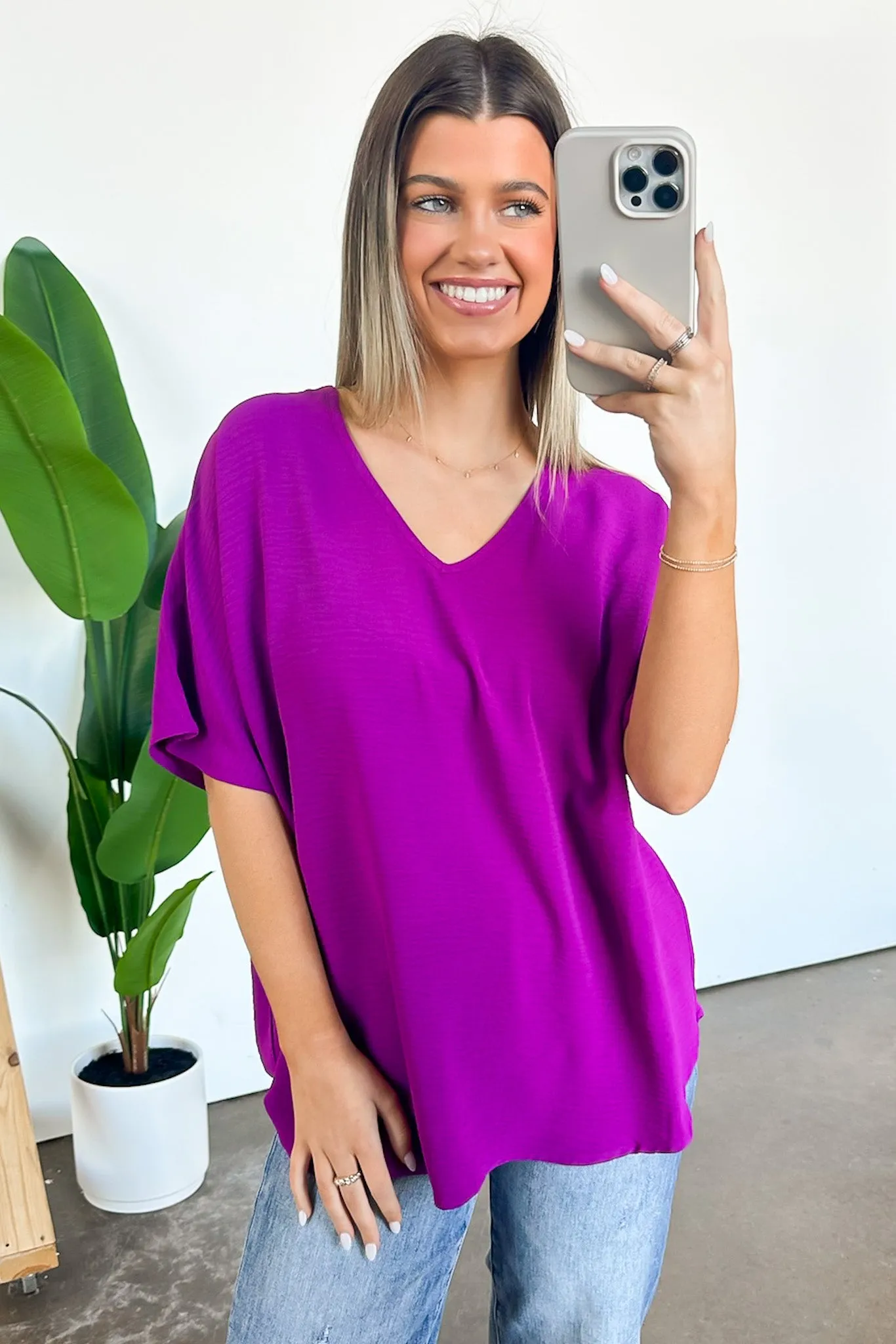 Evlynn V-Neck Short Sleeve Top - BACK IN STOCK