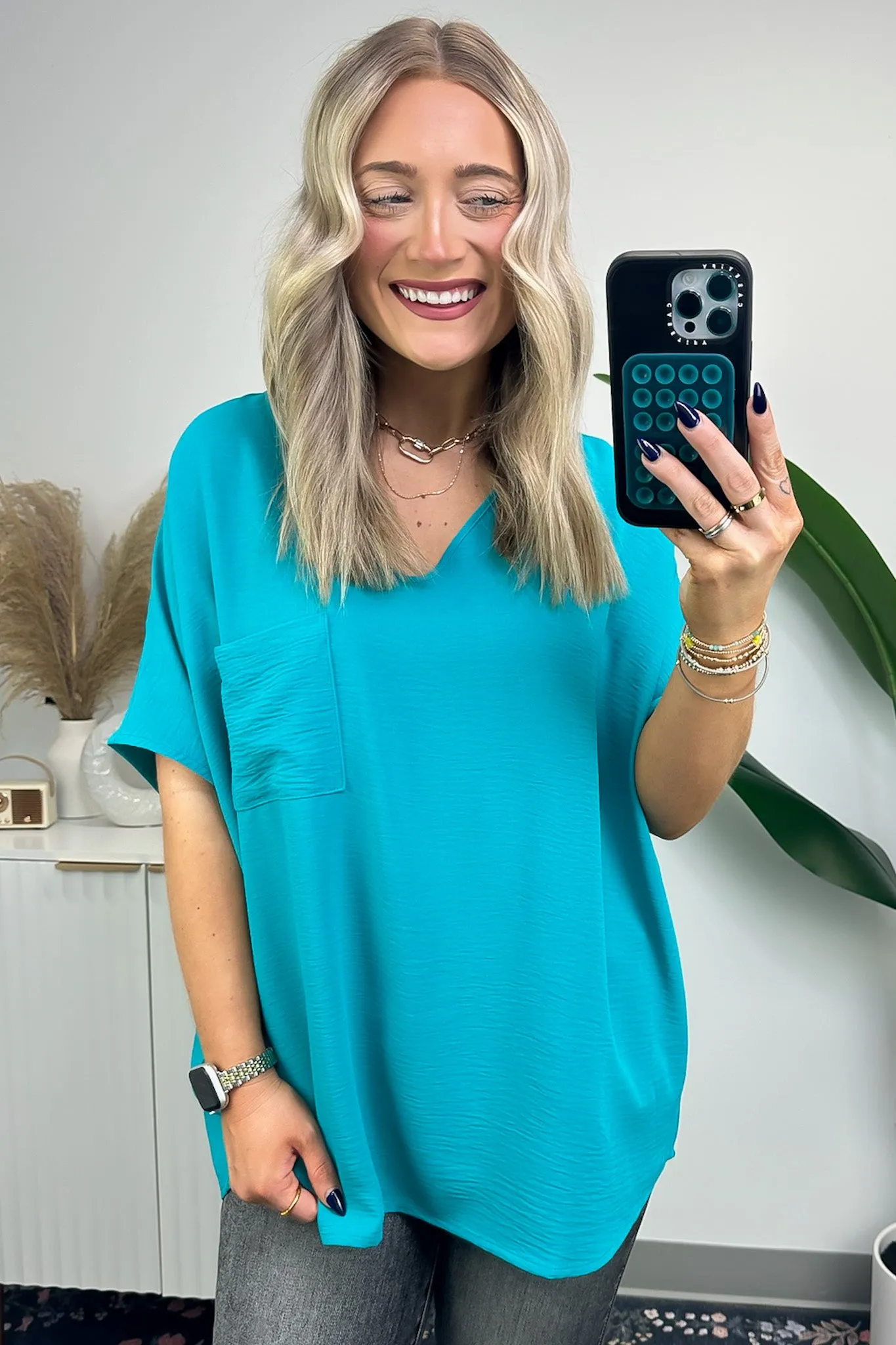 Have it Here V-Neck Pocket Top | BACK IN STOCK   NEW COLORS