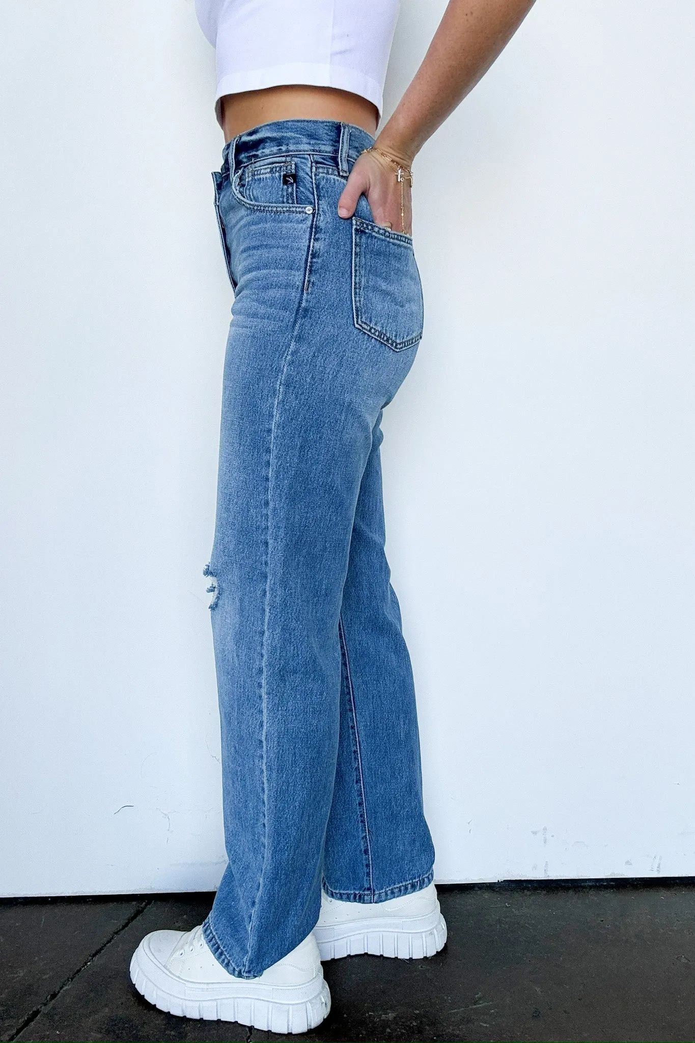 Jessica 90's Wide Straight Leg Jeans