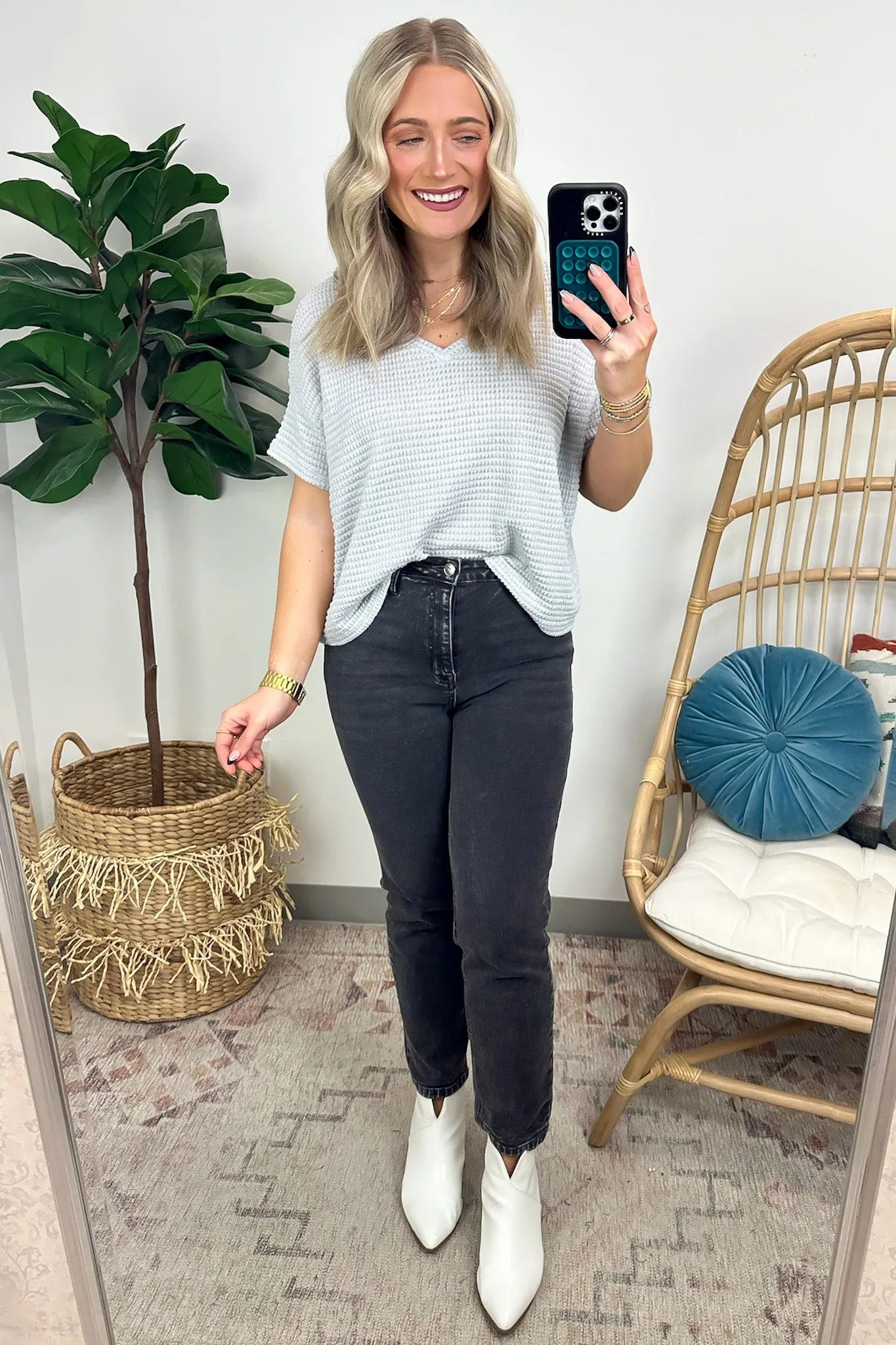 Julietta V-Neck Cropped Short Sleeve Top - BACK IN STOCK