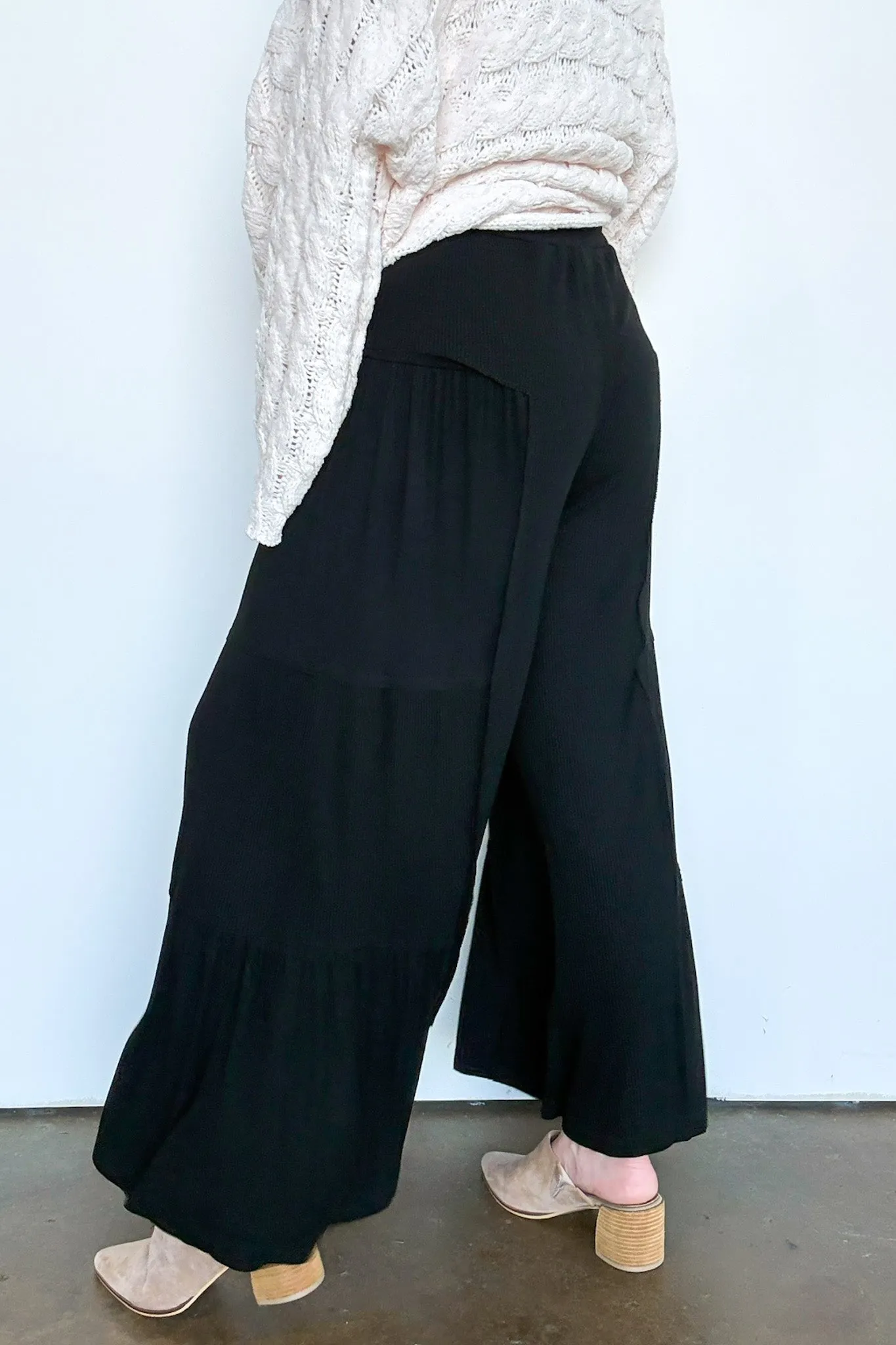 Naiara Ribbed Contrast Flowy Pants - FINAL SALE