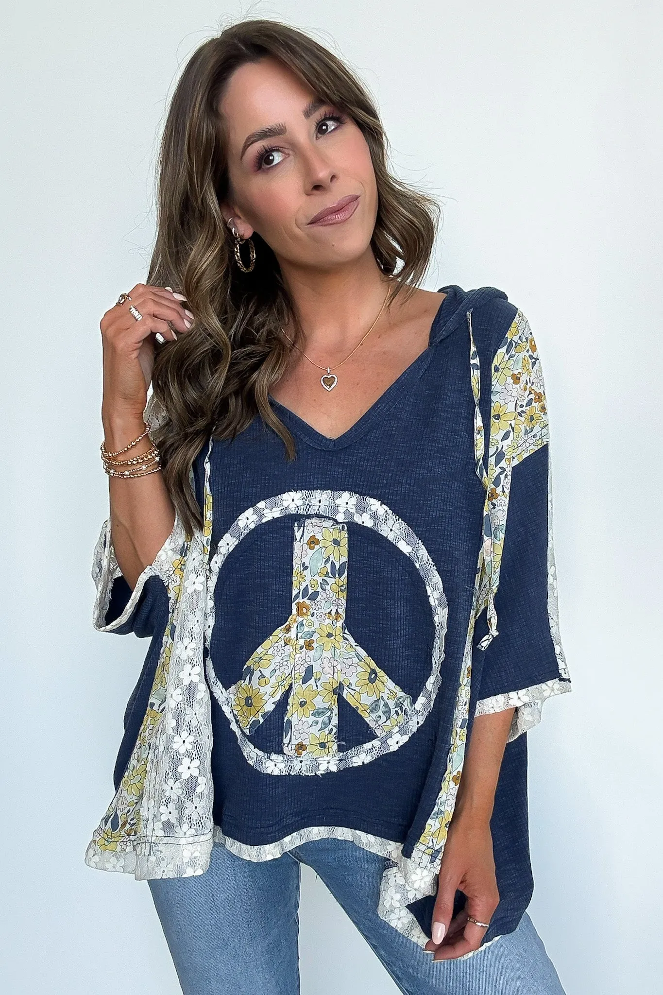 Outta Sight V-Neck Floral Peace Contrast Top