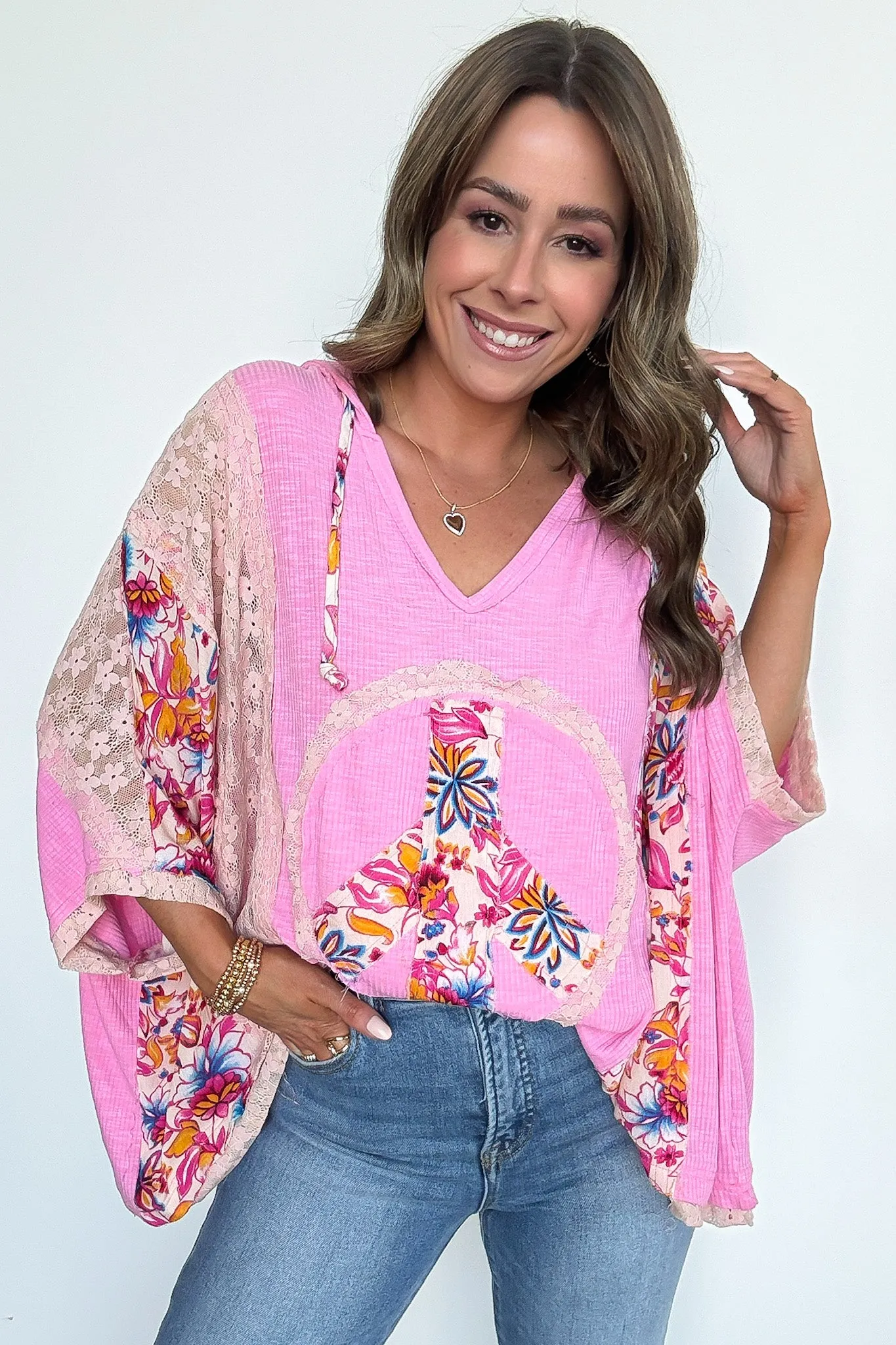 Outta Sight V-Neck Floral Peace Contrast Top