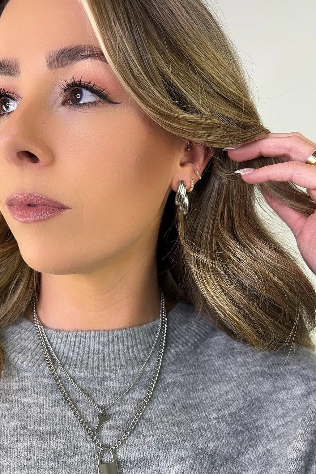 Rena Ripple Stud Earrings