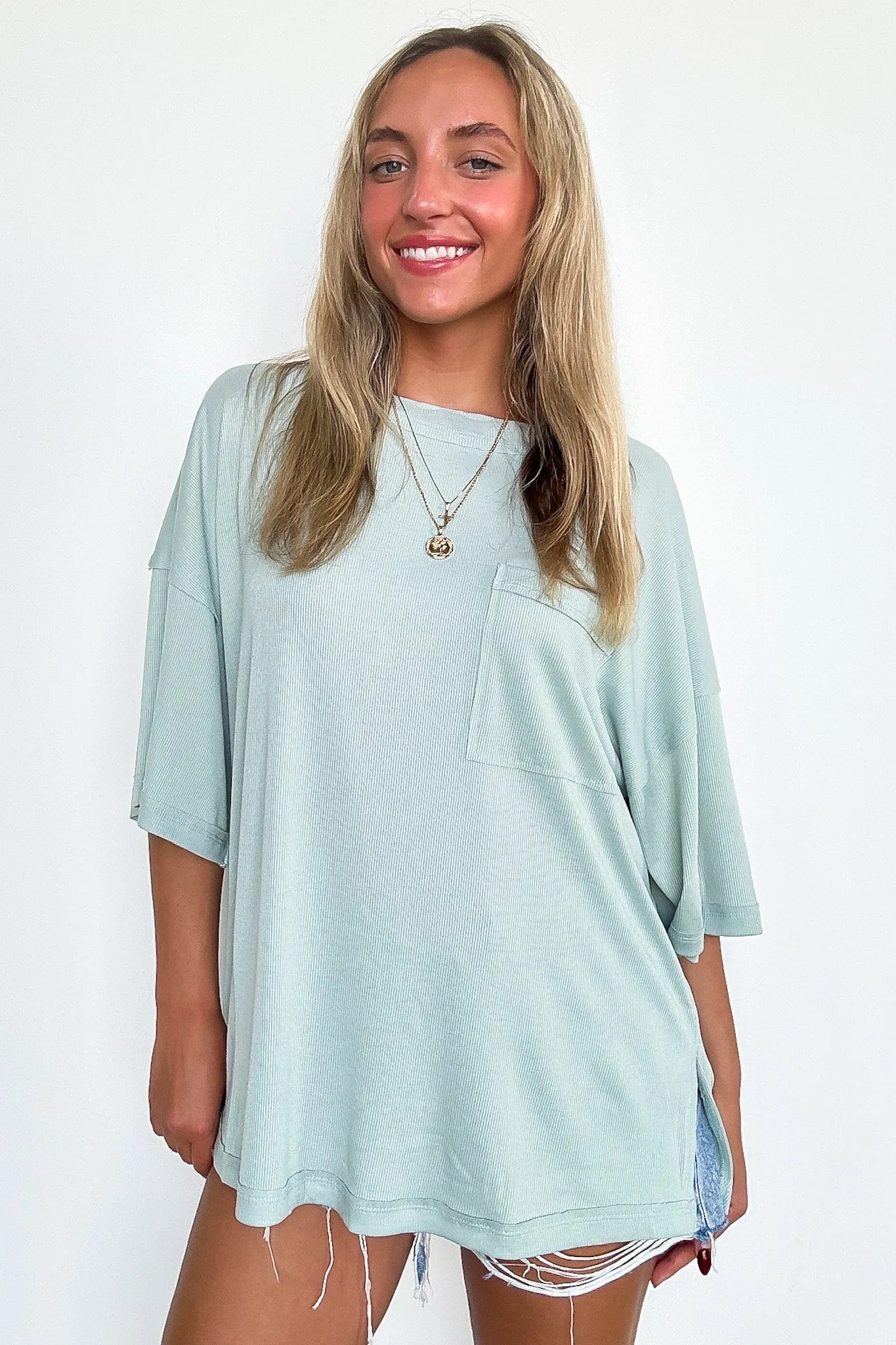 Simonah Relaxed Fit Pocket Tee
