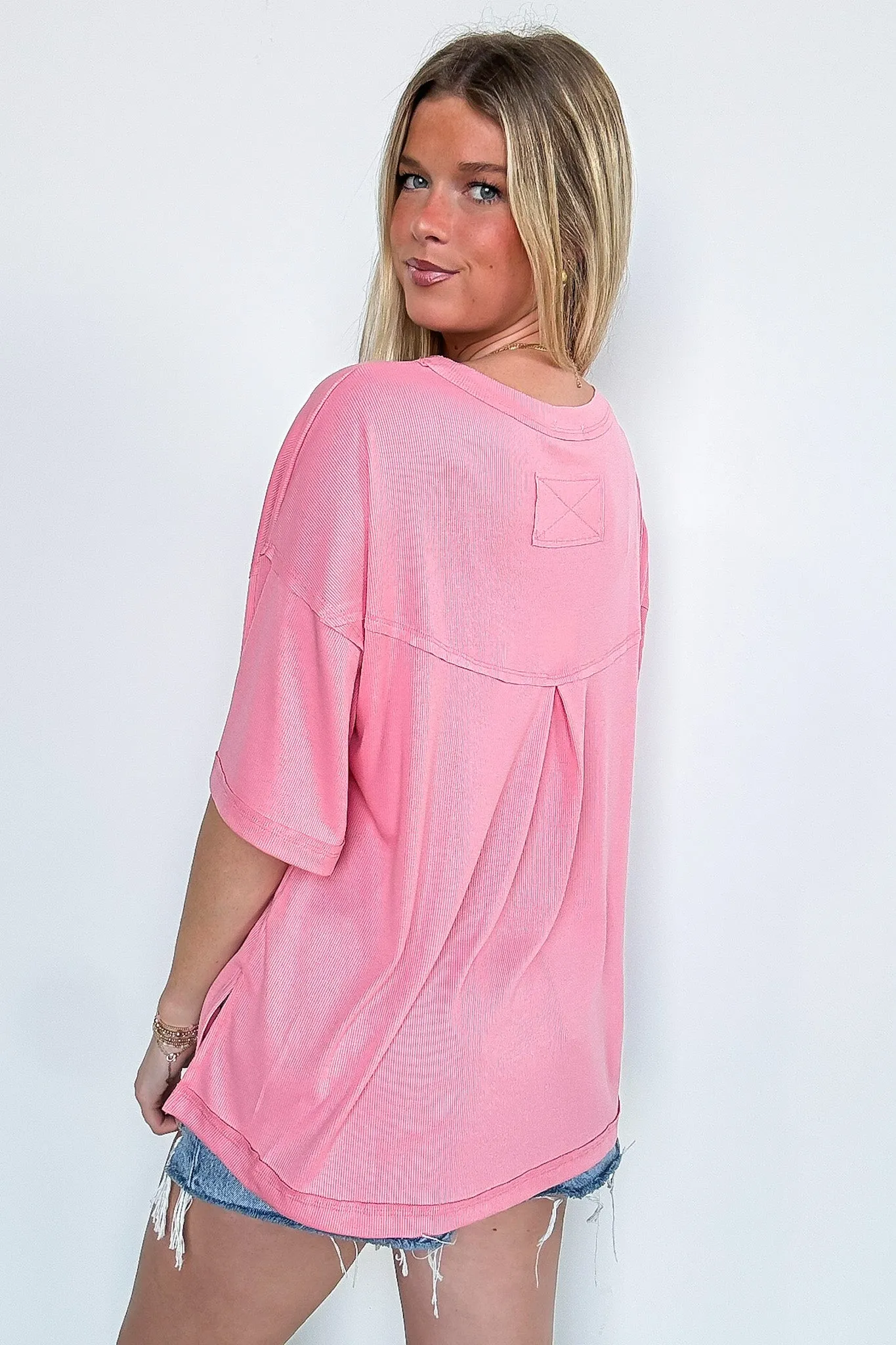 Simonah Relaxed Fit Pocket Tee