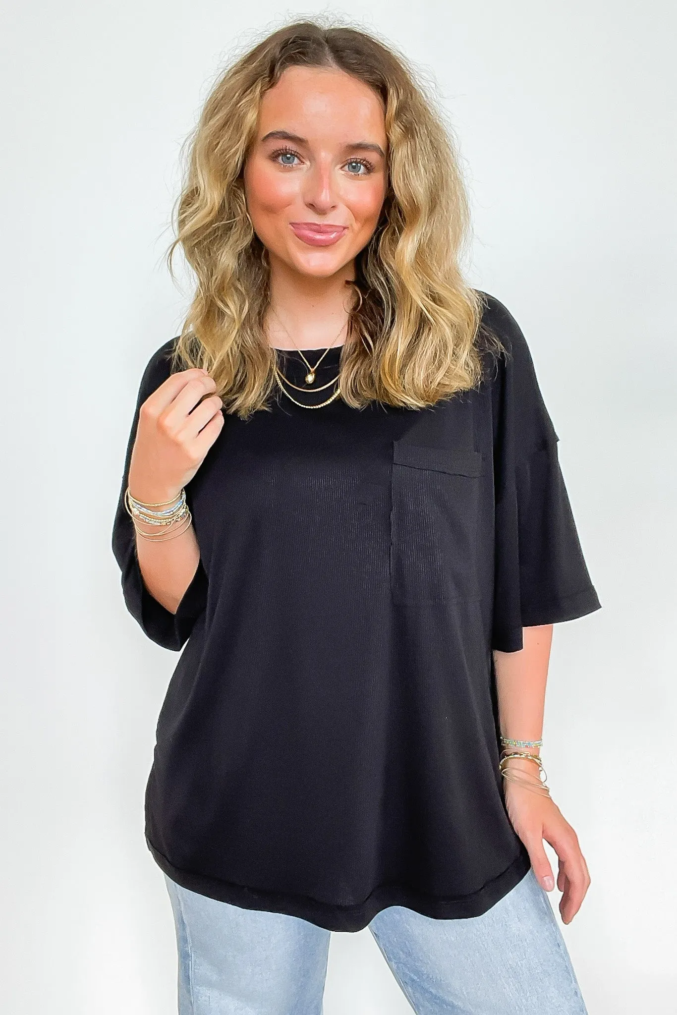 Simonah Relaxed Fit Pocket Tee