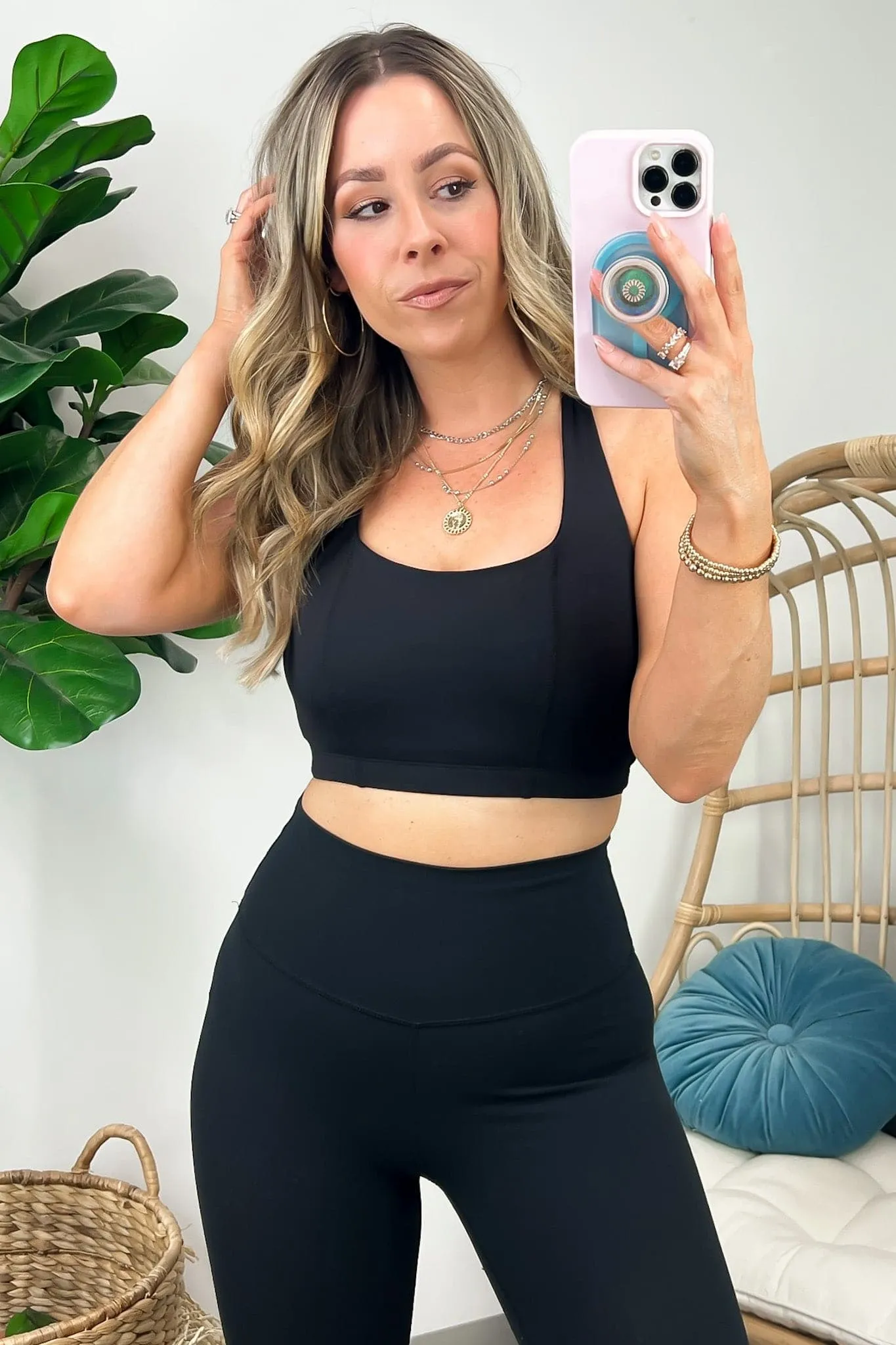Visaliah Active Crop Halter Top